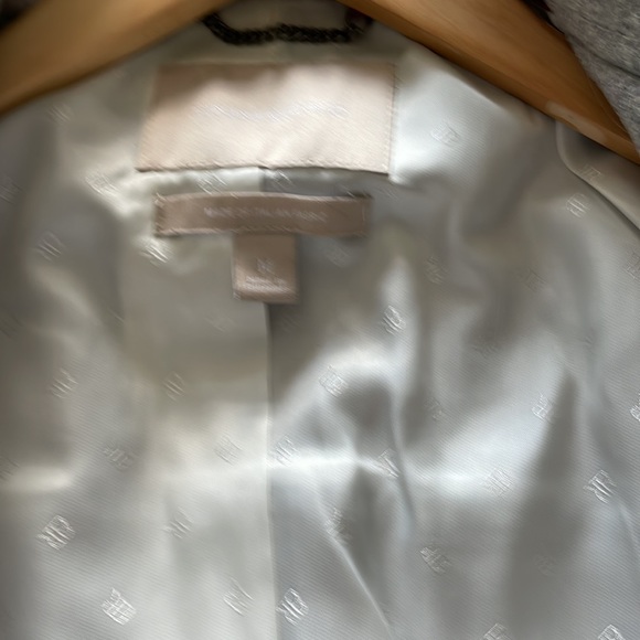 Gorgeous gray wool Banana Republic winter coat.  Size medium. Excellent - Picture 8 of 8